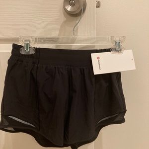 Lululemon Hotty Hot 4” short